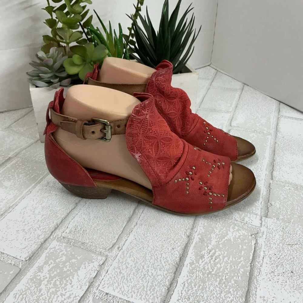 Miz Mooz Red and Tan Sandals